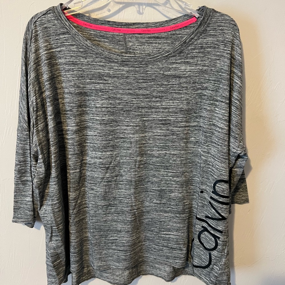 Calvin Klein Gray 3/4 Sleeve Tee Relaxed Fit